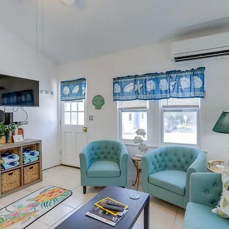 Cozy Indian Rocks Beach Cottage Steps To Seawall!